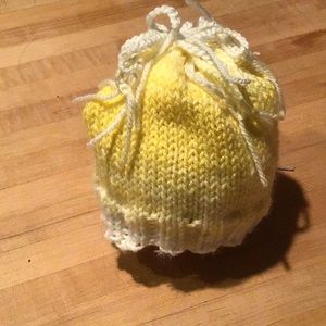 Hand knit infant cap